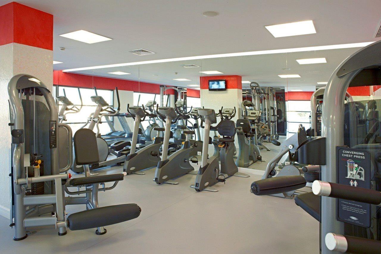 Real Marina Hotel & Spa Olhão Екстериор снимка The gym at the hotel