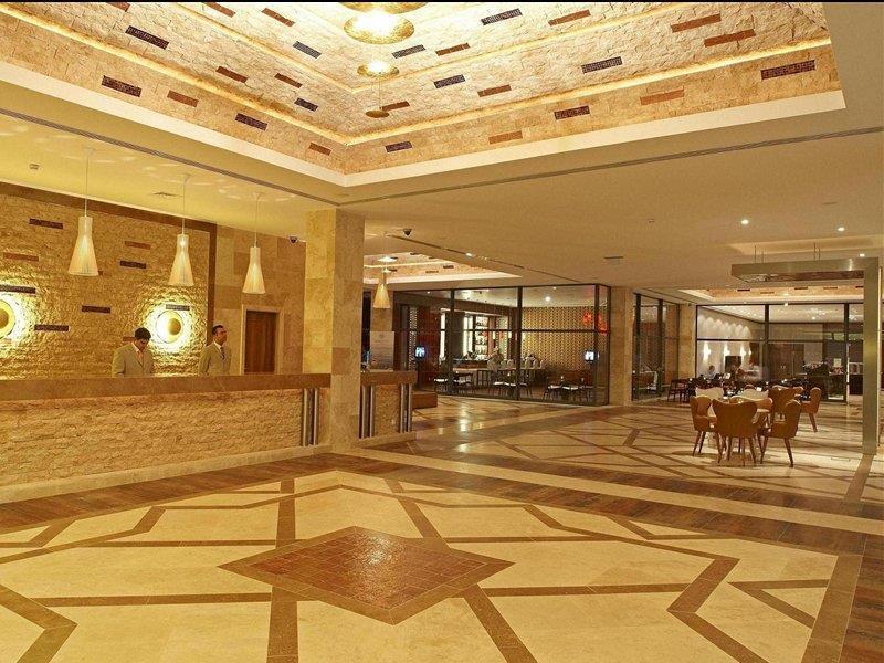 Real Marina Hotel & Spa Olhão Екстериор снимка The lobby of the hotel