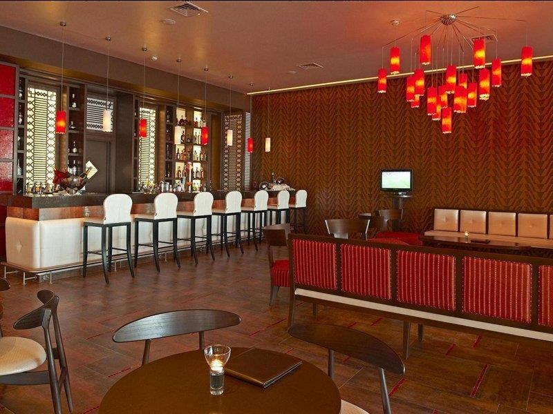 Real Marina Hotel & Spa Olhão Екстериор снимка Interior of a restaurant