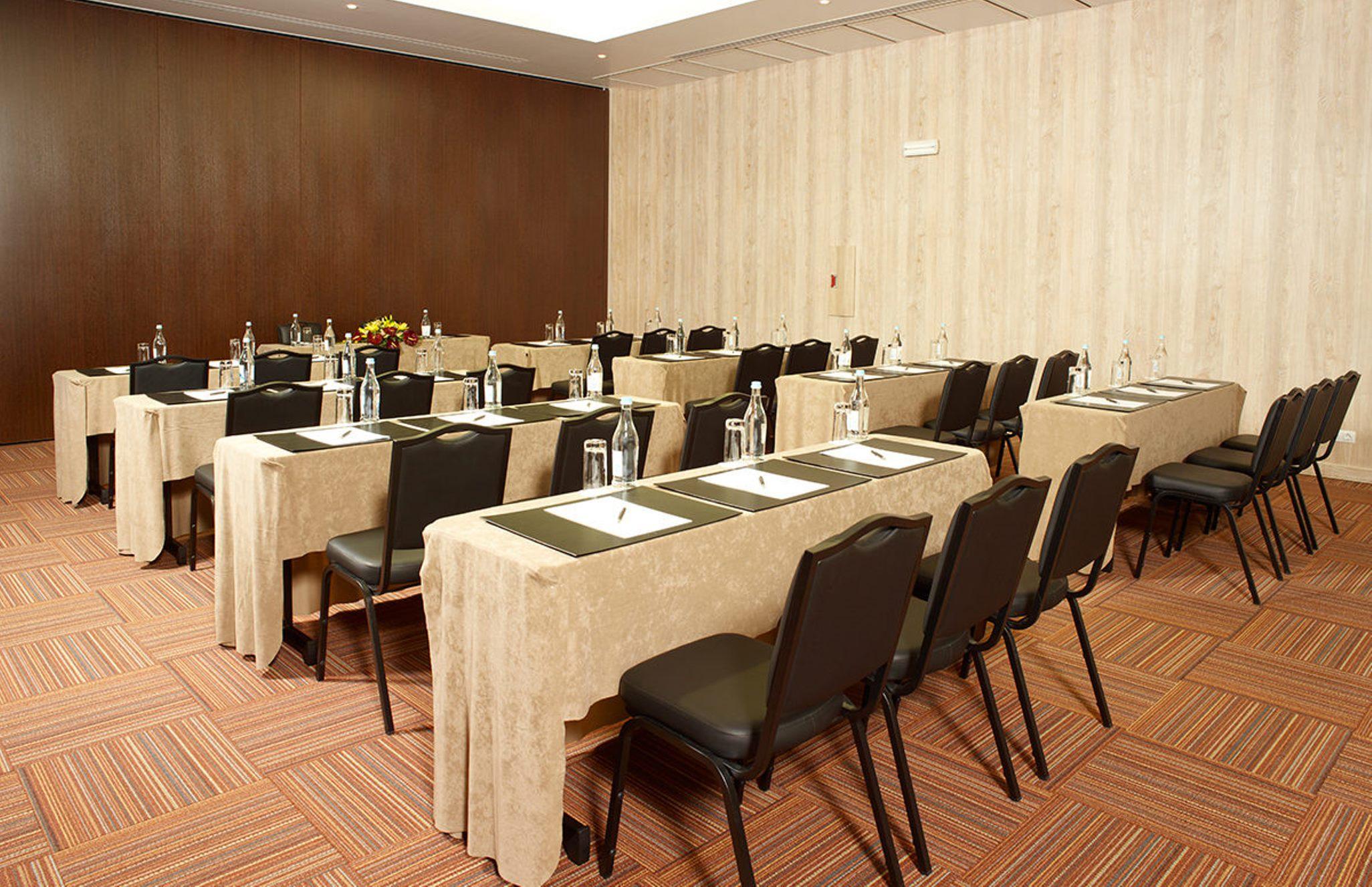Real Marina Hotel & Spa Olhão Екстериор снимка Meeting room