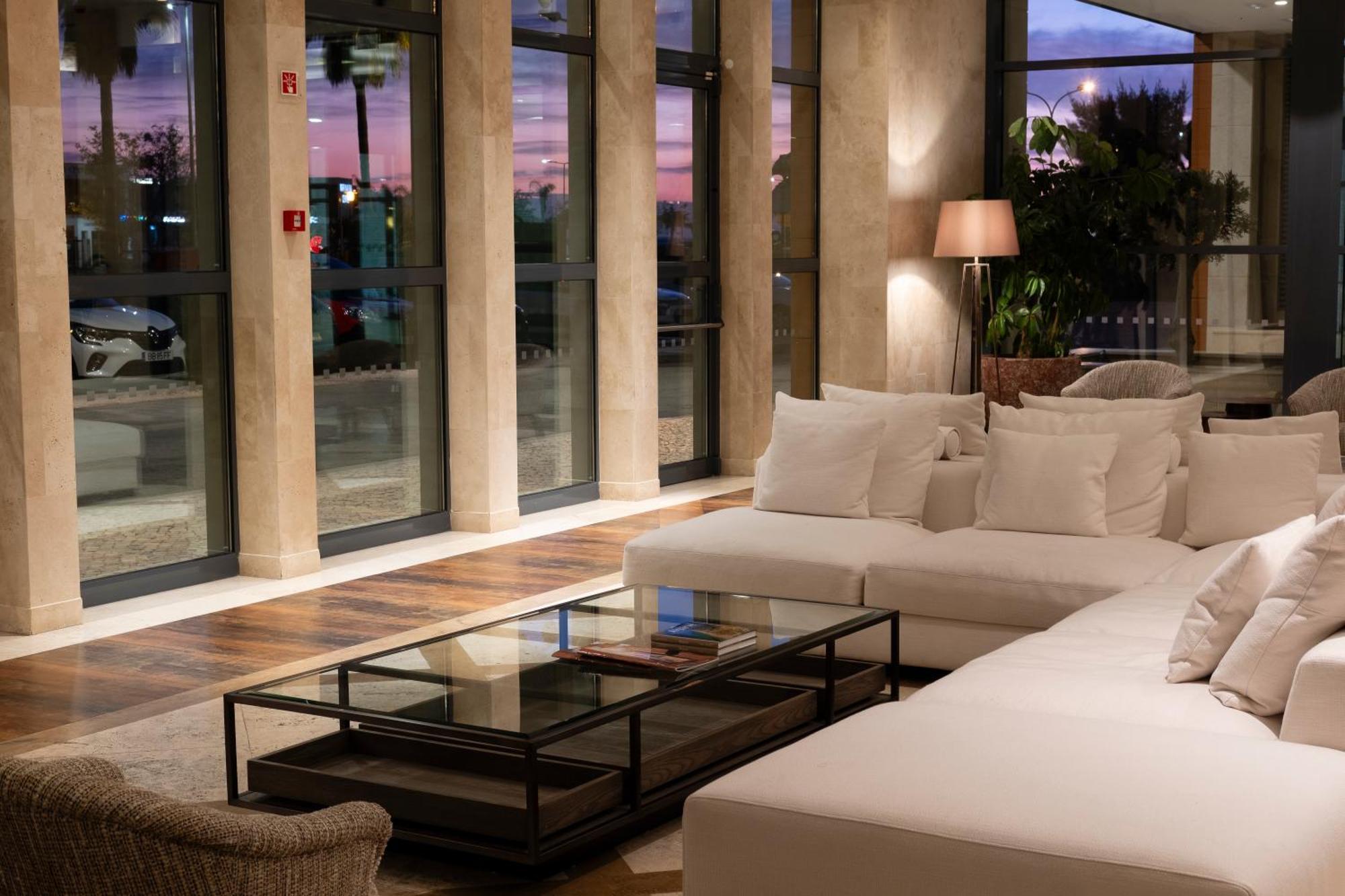 Real Marina Hotel & Spa Olhão Екстериор снимка Lobby