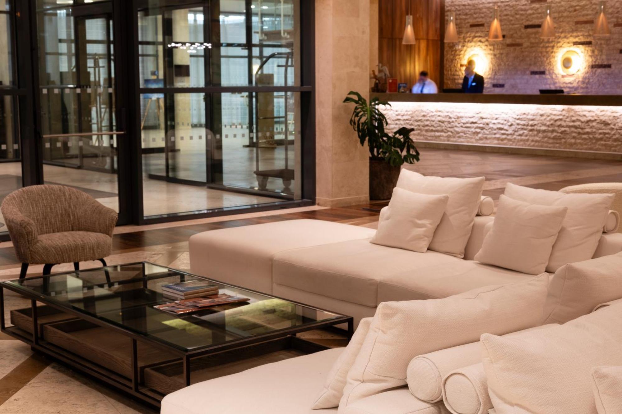 Real Marina Hotel & Spa Olhão Екстериор снимка Lobby